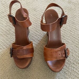 Aldo Leather Strap & Buckle Wedge Sandal Size 38